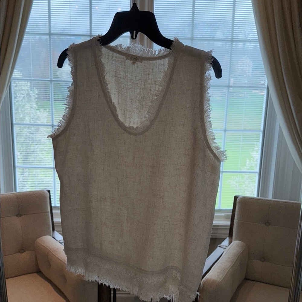 Trendy Frayed Edge Oatmeal Sleeveless Top